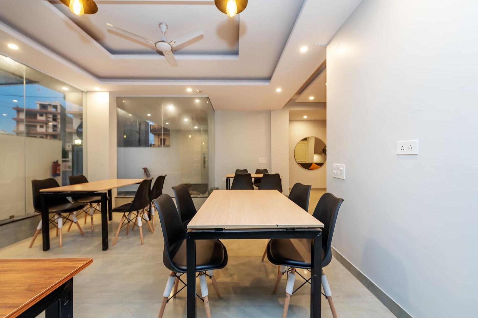 Hotel O Earth Villa Near Bestech Central Square Mall Gurgaon Zewnętrze zdjęcie